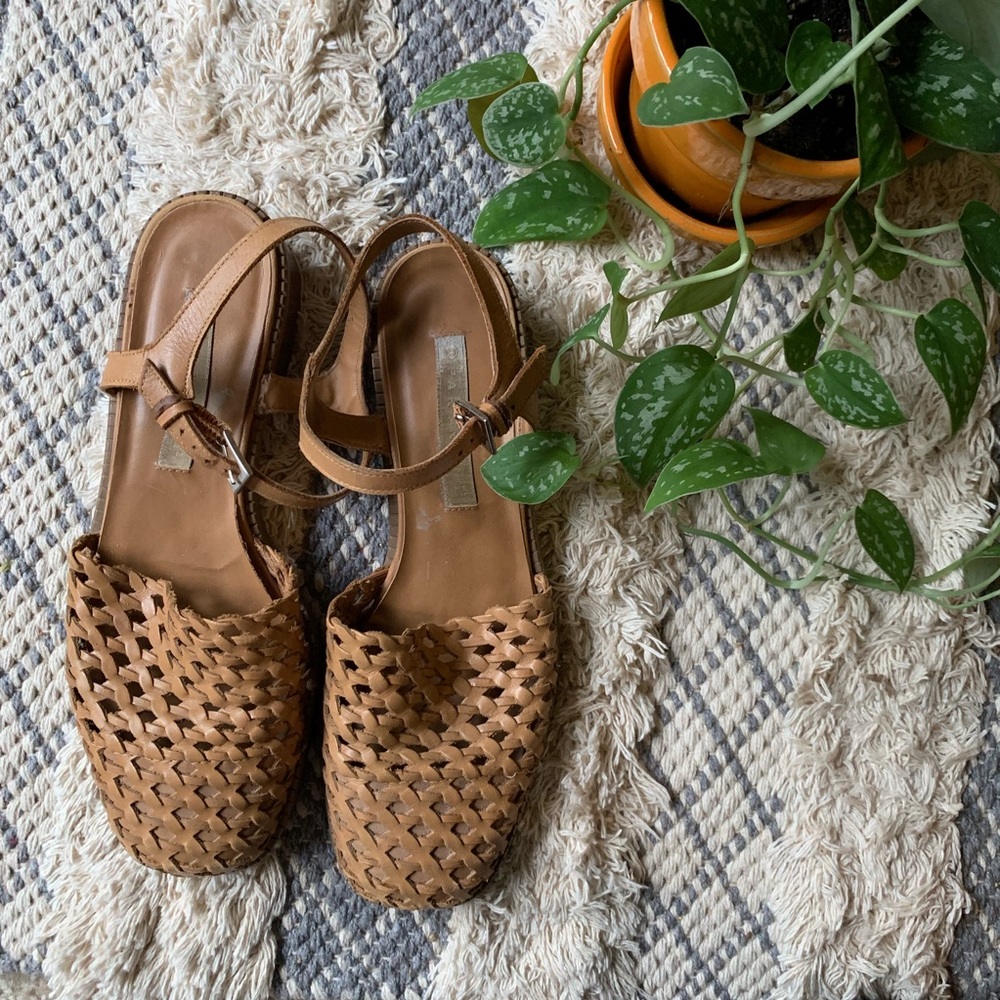 Vintage leather sandals